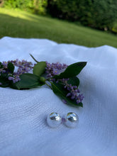 Load image into Gallery viewer, Dome Hammered Earrings