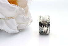 Load image into Gallery viewer, Spinner Ring